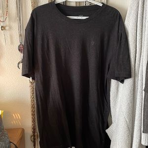 Veece long crewneck tshirt // size XL